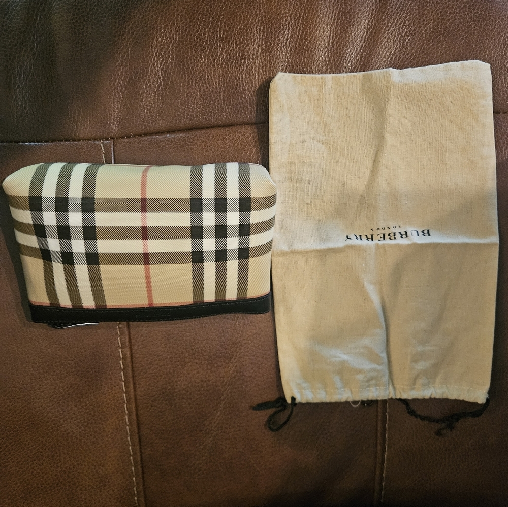 Classic Burberry clutch bag - Picture 7 of 7